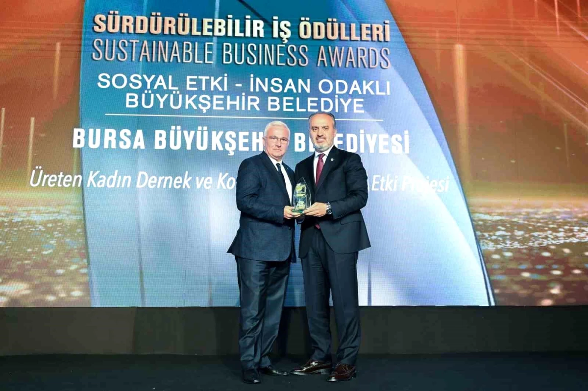 Bursa Büyükşehir Belediyesi Üreten Kadın Dernek ve Kooperatiflerine Destekleriyle Ödüle Layık Görüldü