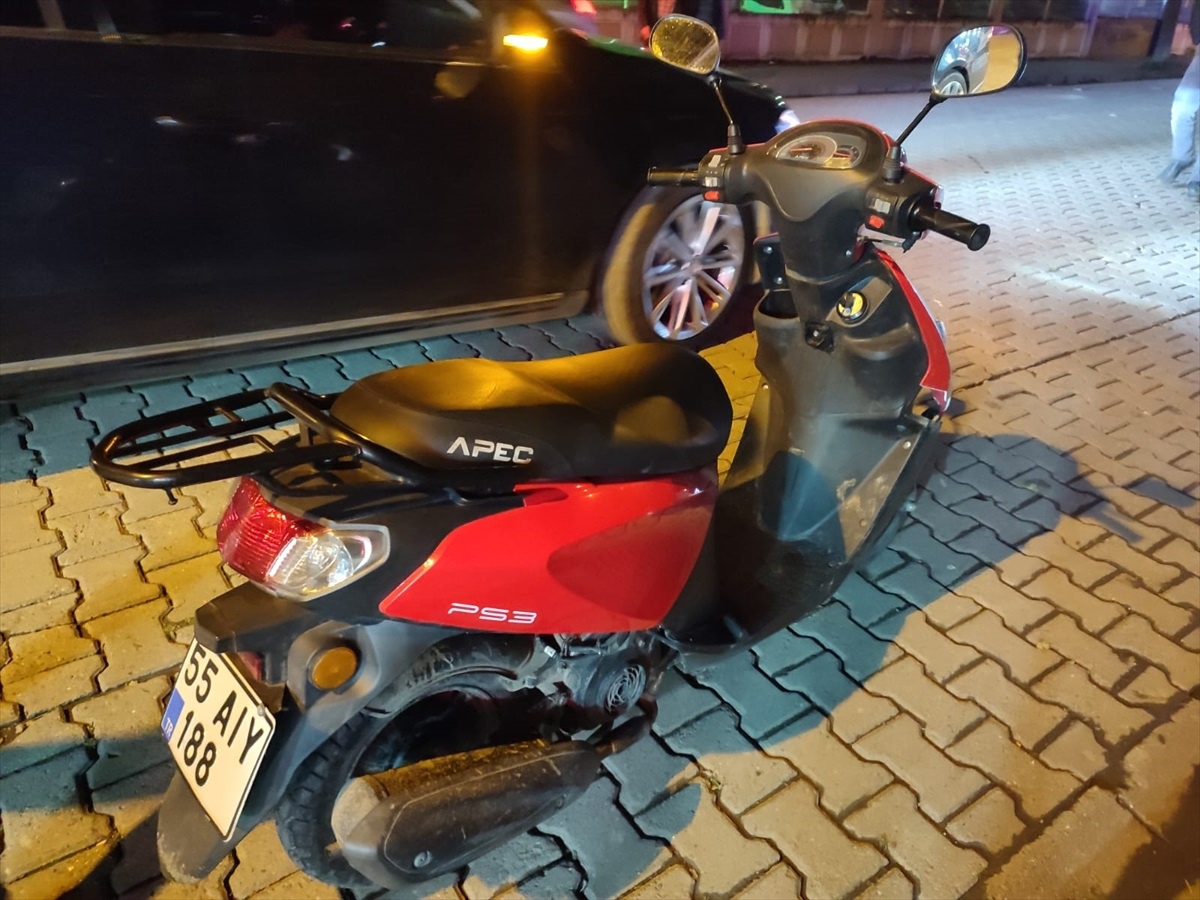 Samsun\'da motosiklet ile otomobil çarpıştı, sürücü yaralandı