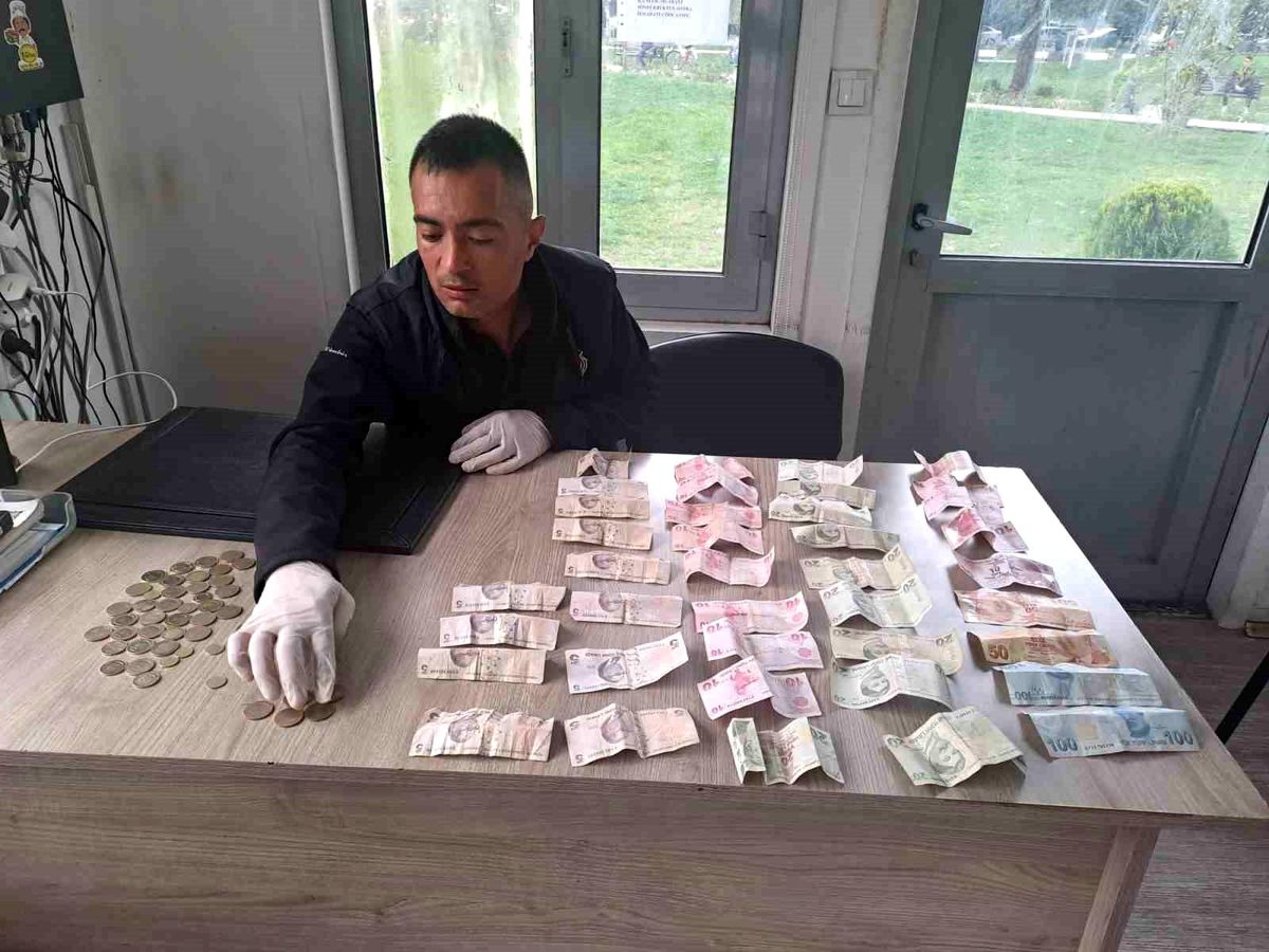 Düzce\'de 23 dilenciden 3 bin 600 TL para çıktı