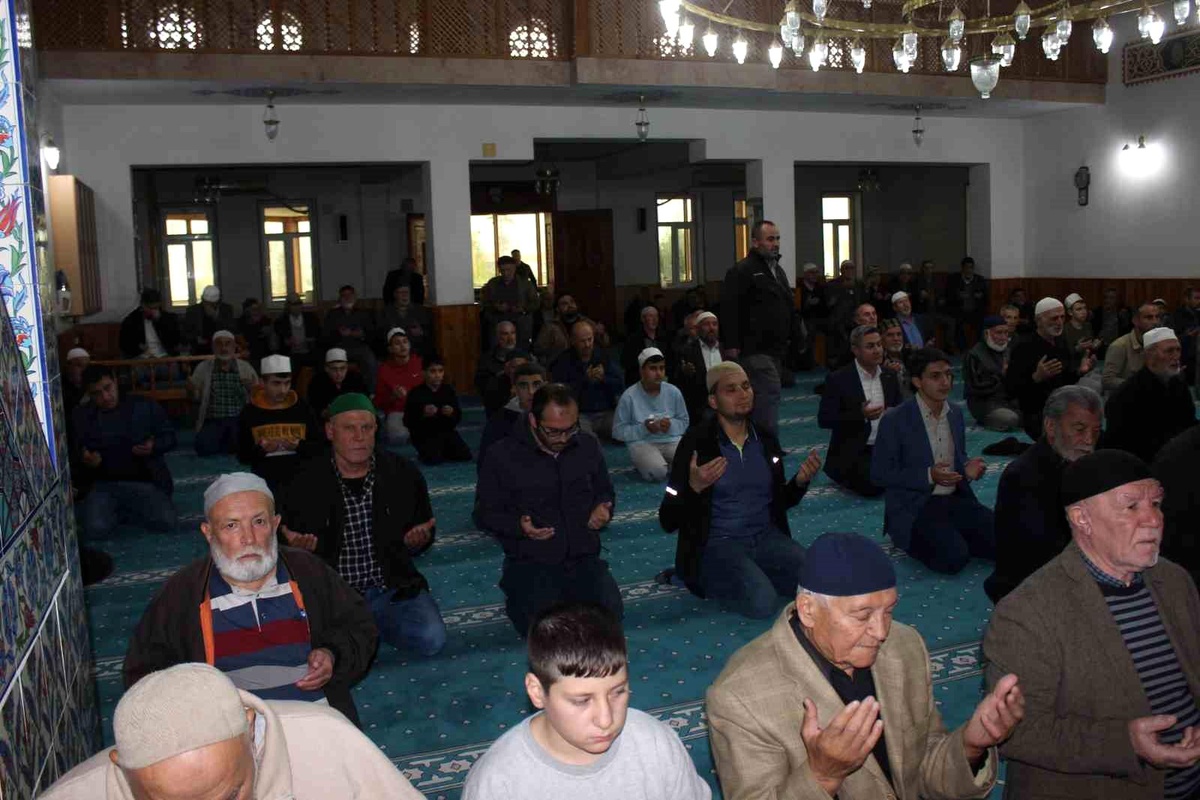 Osmaneli\'de Filistin için gıyabi cenaze namazı kılındı