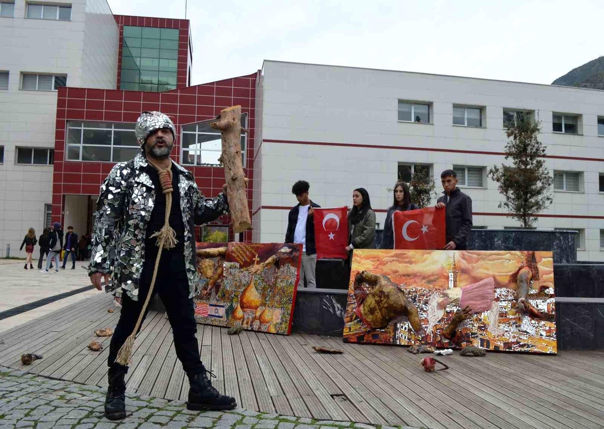 Dr. Kemal Sağlam, Filistin\'deki bebeklerin çığlığını resim sergisiyle anlattı