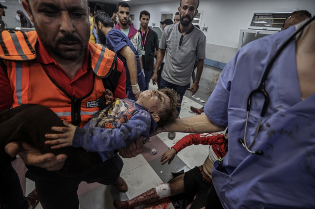 İsrail'in 500 masumu katlettiği hastanenin son hali! Cansız bedenler her yere saçıldı