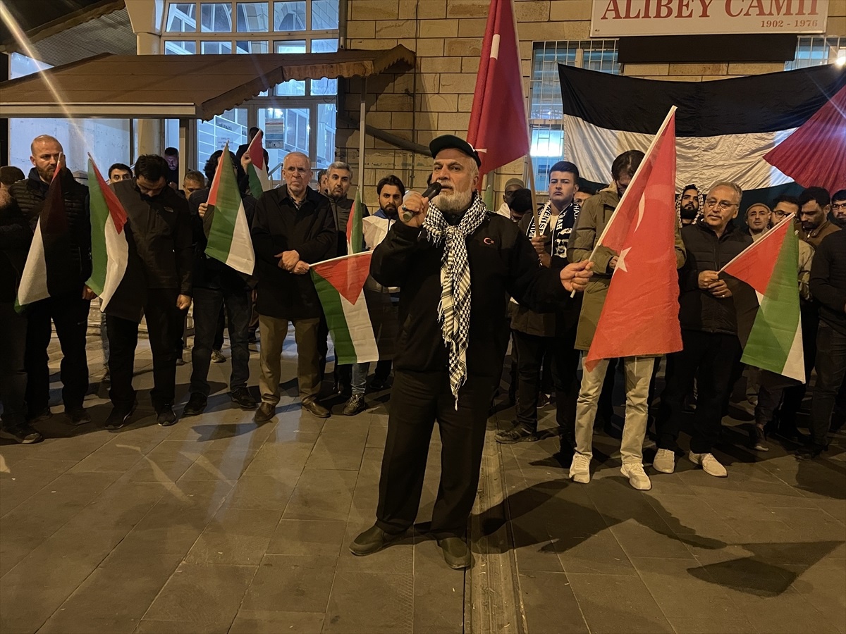 Nevşehir\'de İsrail\'in Gazze\'deki hastane saldırısı protesto edildi
