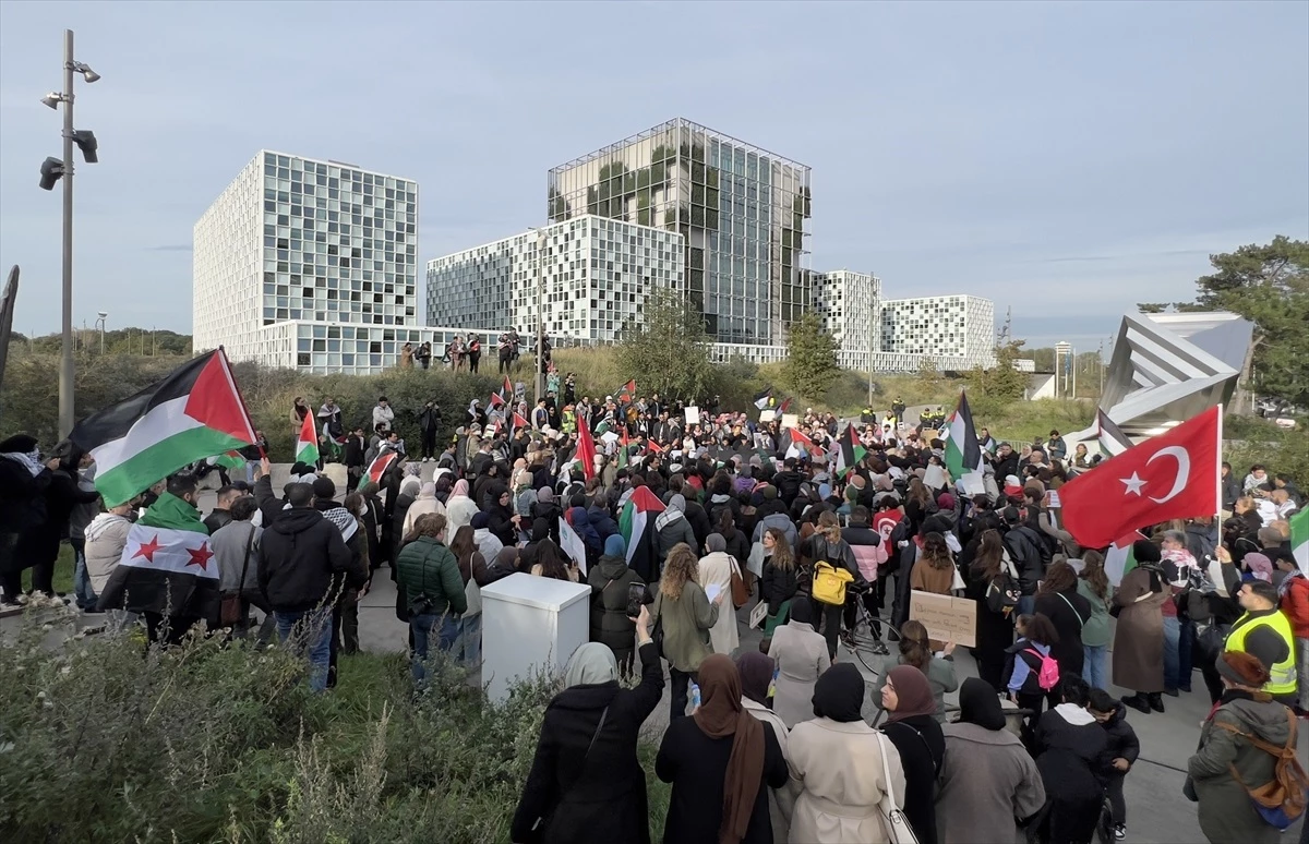 Lahey\'de İsrail\'in Gazze saldırılarına karşı protesto