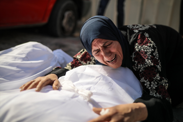 İsral bu kez Kudüs Hastanesi'nin yakınına bomba attı