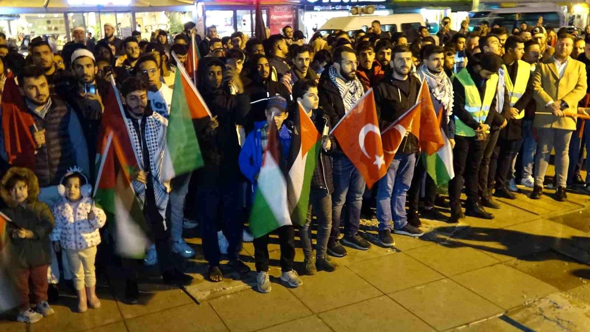 Karabük\'te İsrail\'i protesto etmek için program düzenlendi