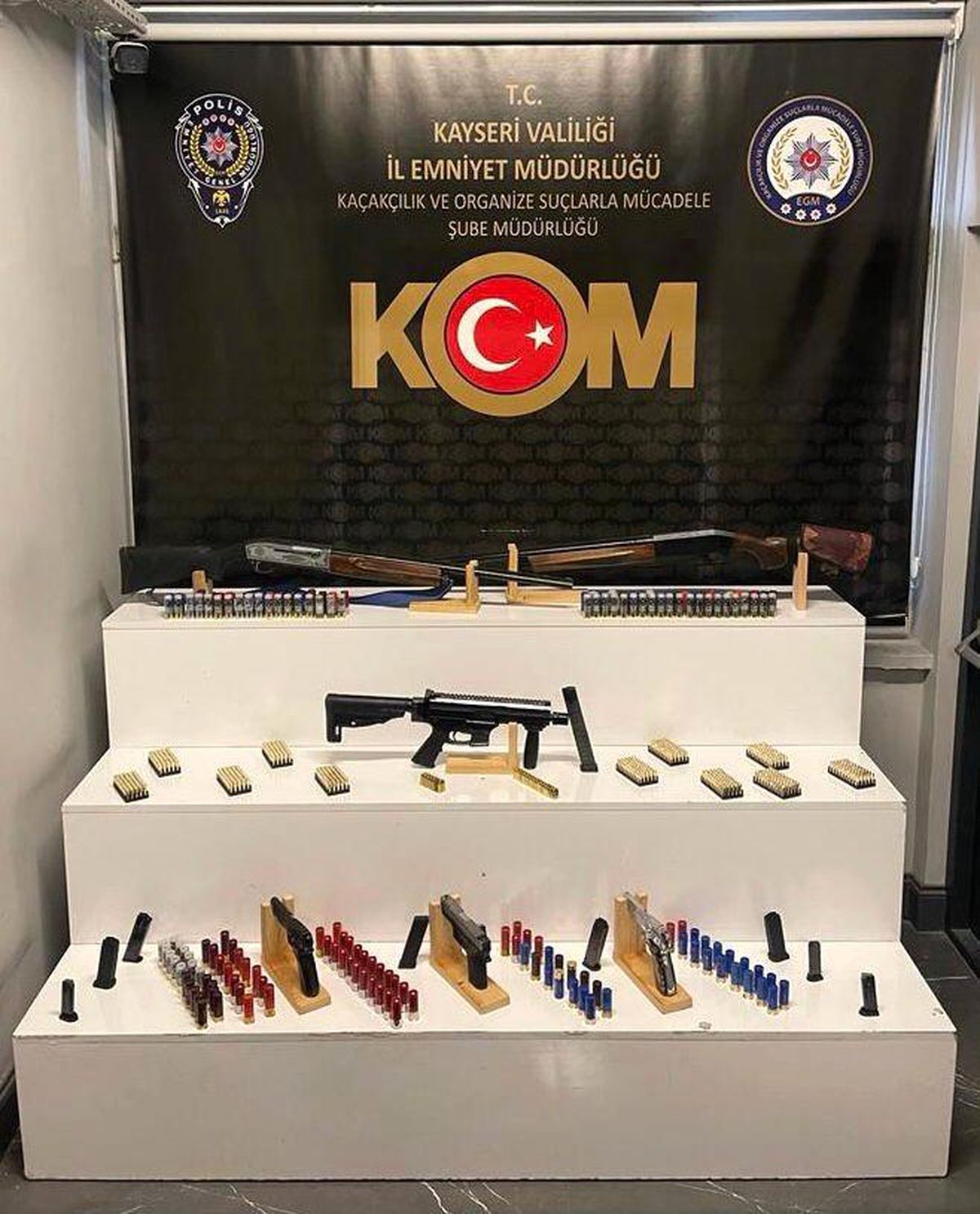 Kayseri\'de Ruhsatsız Silah Satışı Yapan 3 Kişi Yakalandı