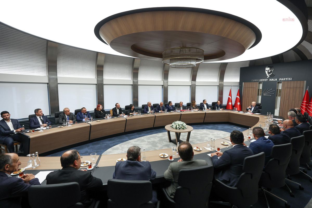 Kılıçdaroğlu, CHP Sivas İl Başkanı Abdulvahapgazi Doğan Balcı ile Bir Araya Geldi