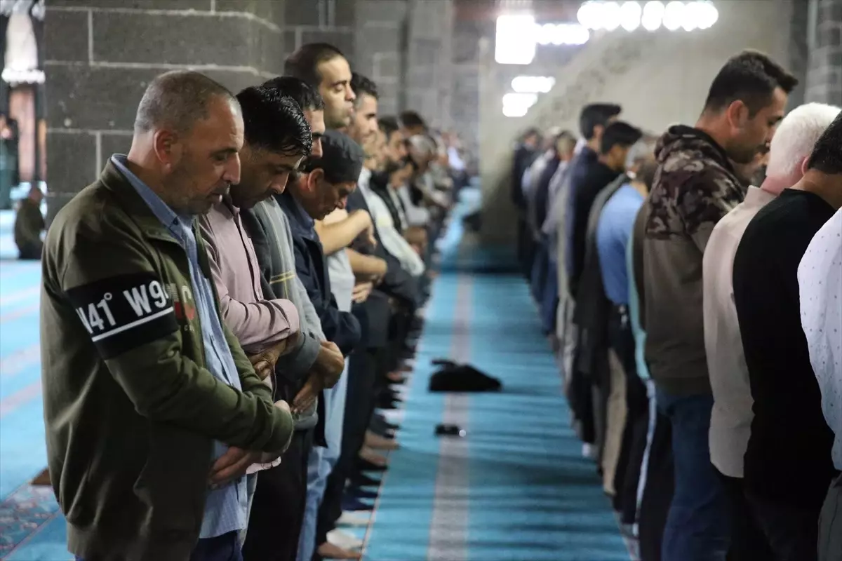 Konya'da İsrail'in saldırılarında hayatını kaybeden Filistinliler için gıyabi cenaze namazı kılındı