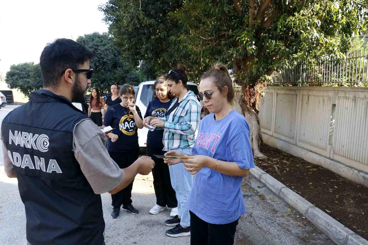 Adana\'da Narkotik Polisleri Uyuşturucuyla Mücadelede Çalışmalarını Sürdürüyor