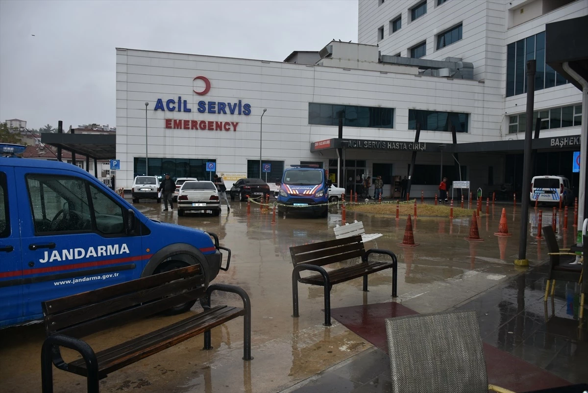 Sinop\'ta minibüs devrildi: 13 kişi yaralandı