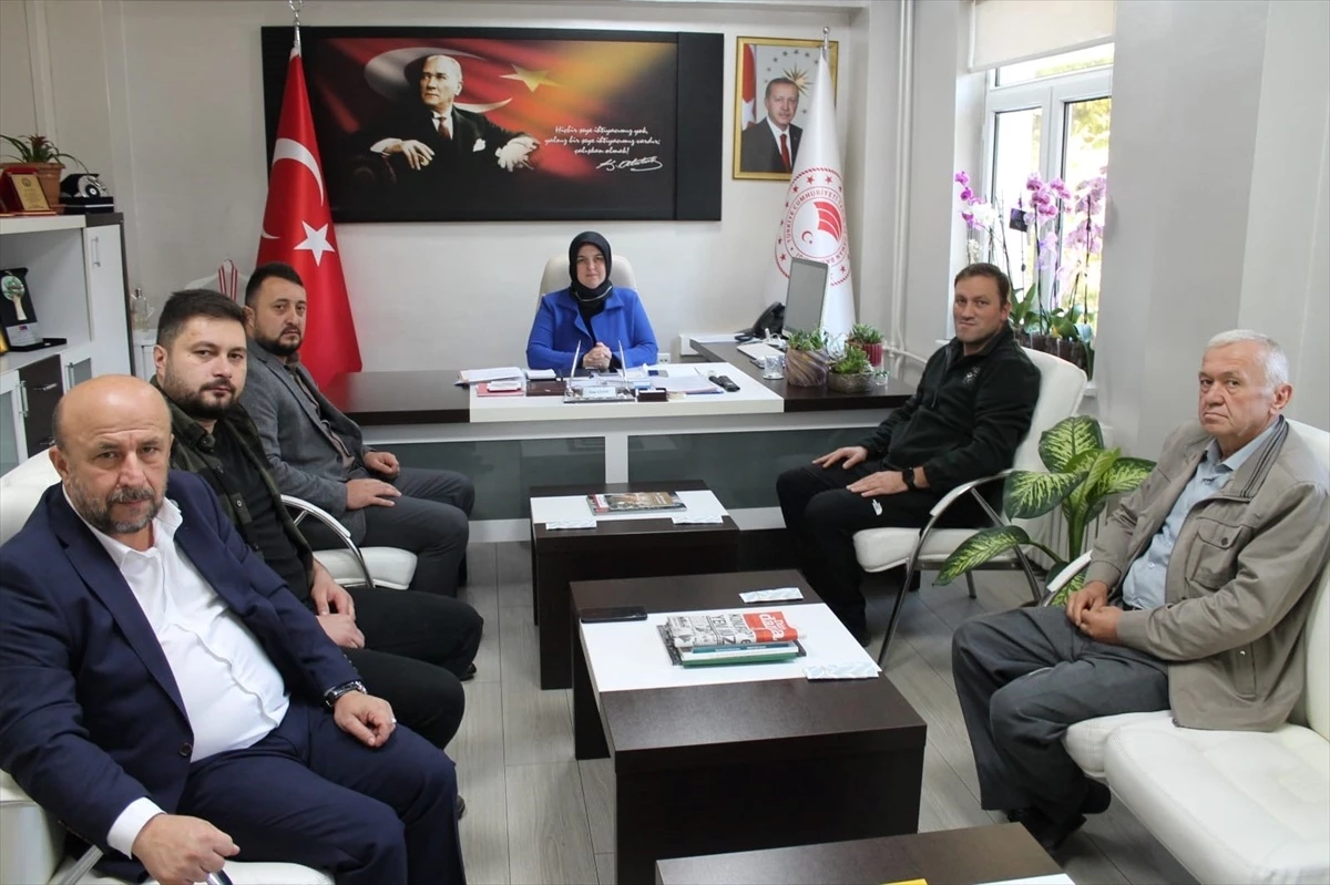 Tarım ve Orman İl Müdürü Esra Uzun, Balköy Yığılca Kooperatifi yönetimini kabul etti