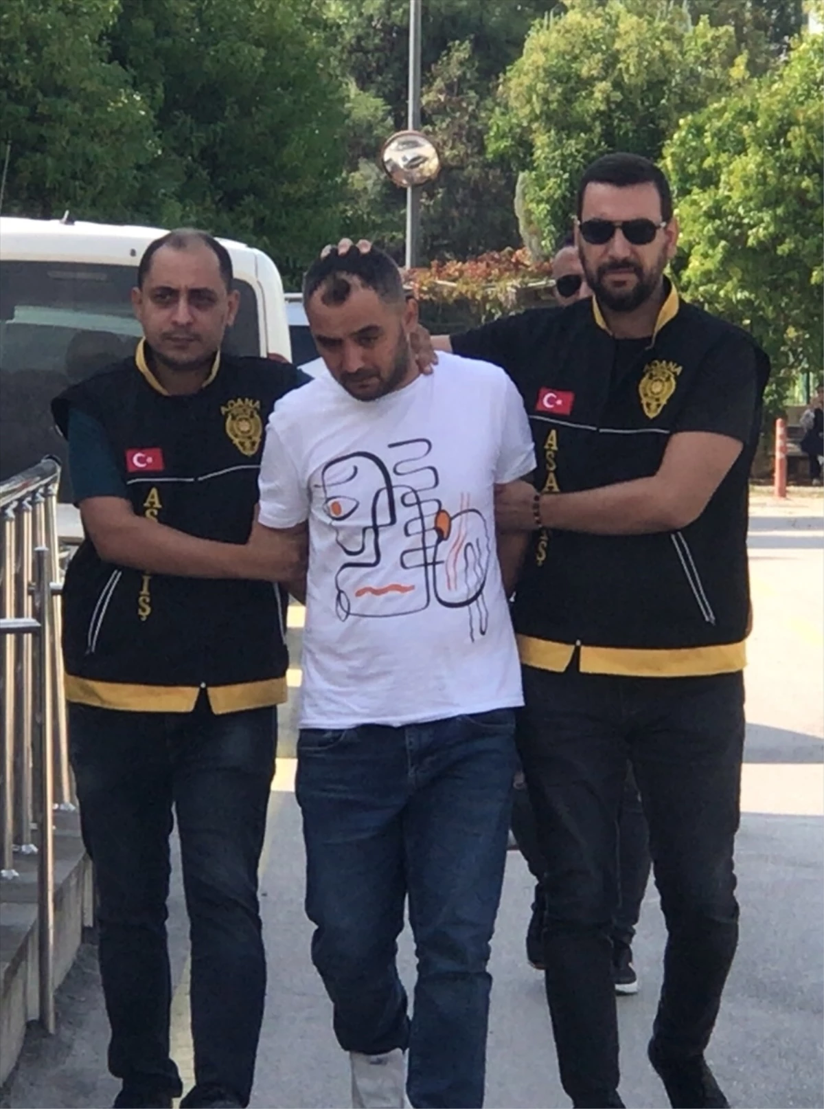 Adana\'da 1 kişiyi öldüren şüpheli tutuklandı