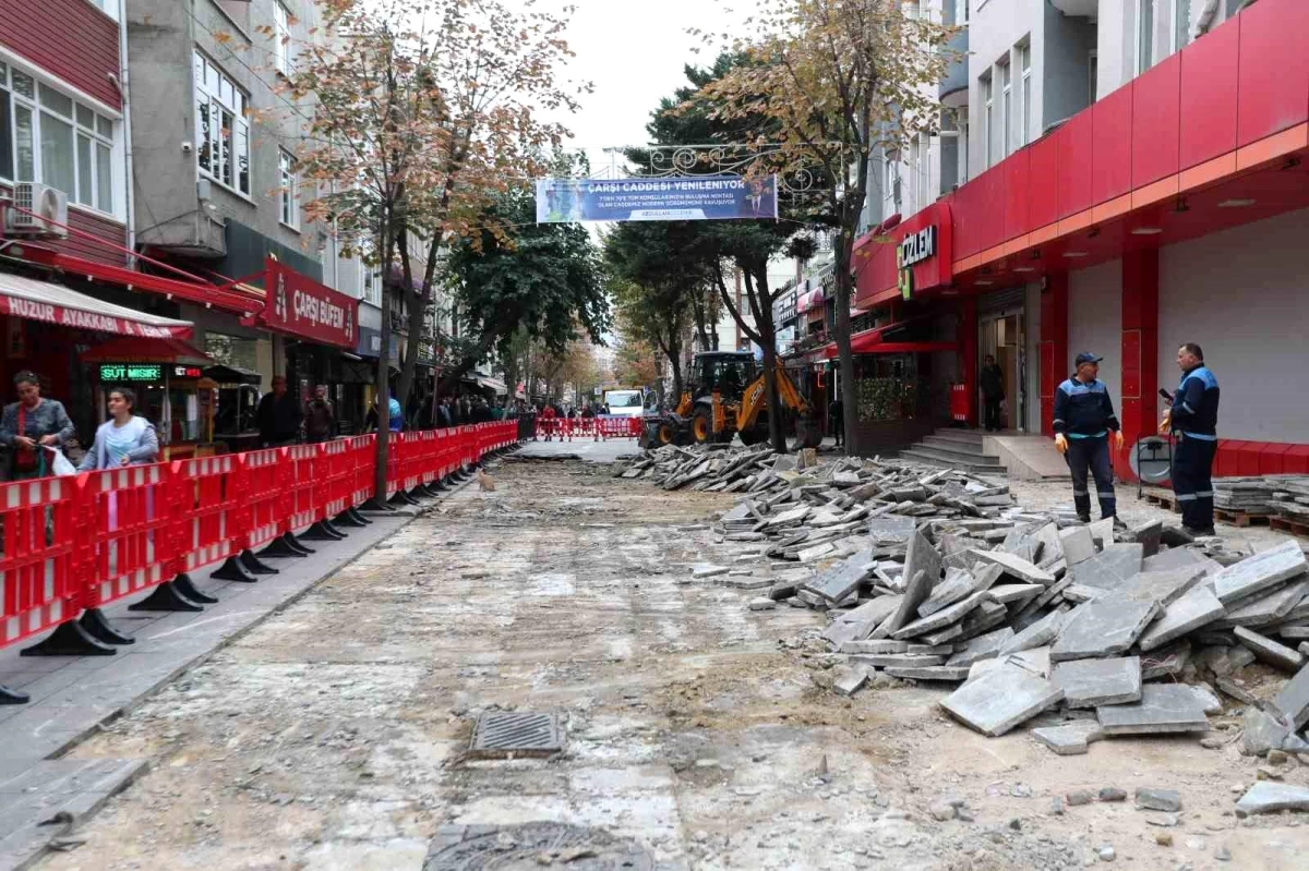 Bağcılar\'da Çarşı Caddesi Yenileniyor