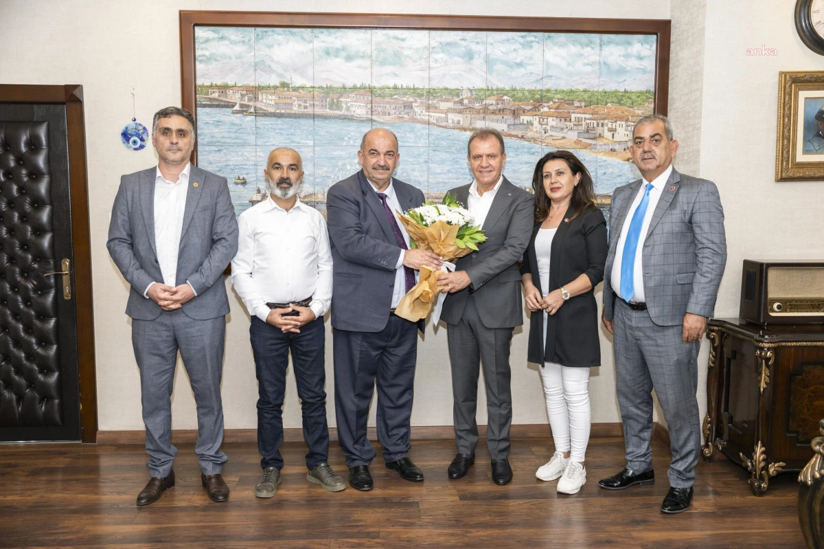 Mersin Büyükşehir Belediye Başkanı Vahap Seçer, Muhtarlar Günü\'nü kutladı