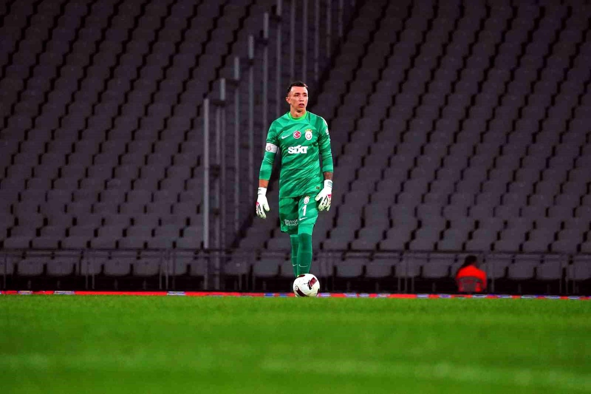 Muslera, Beşiktaş\'a karşı 25 derbide görev aldı