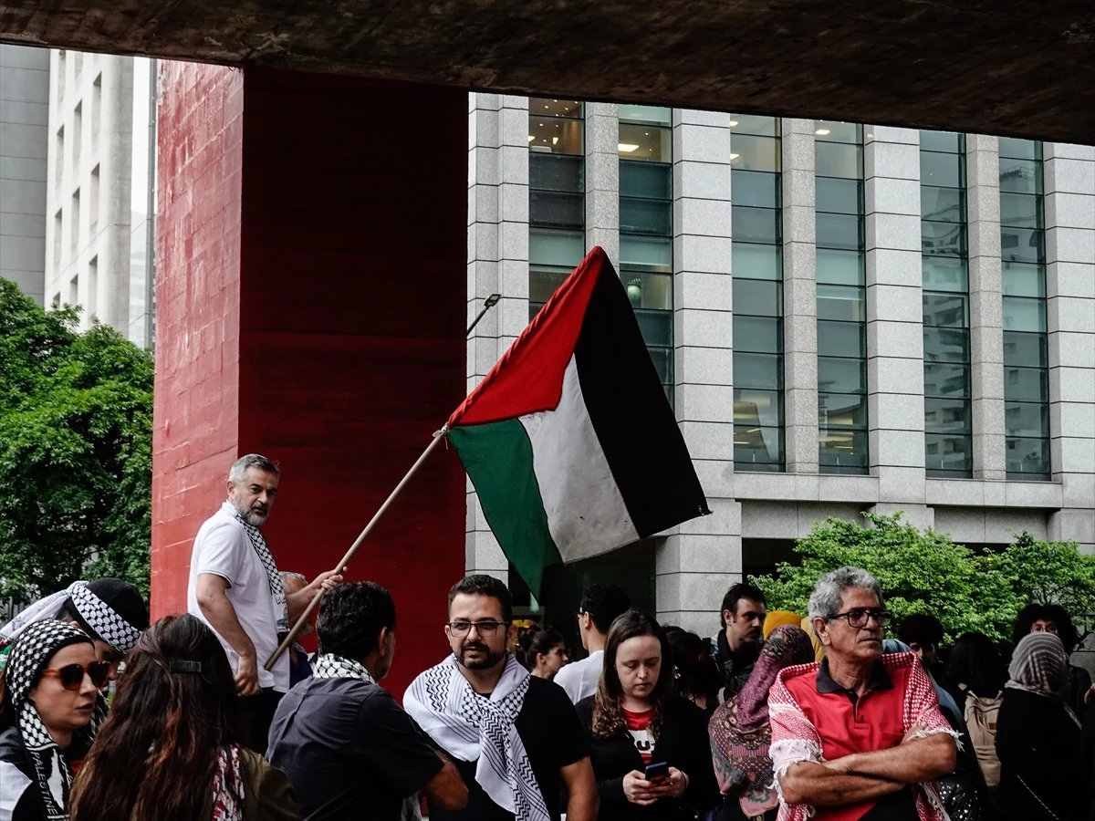 Brezilya\'da Filistin\'e Destek Gösterisi Düzenlendi