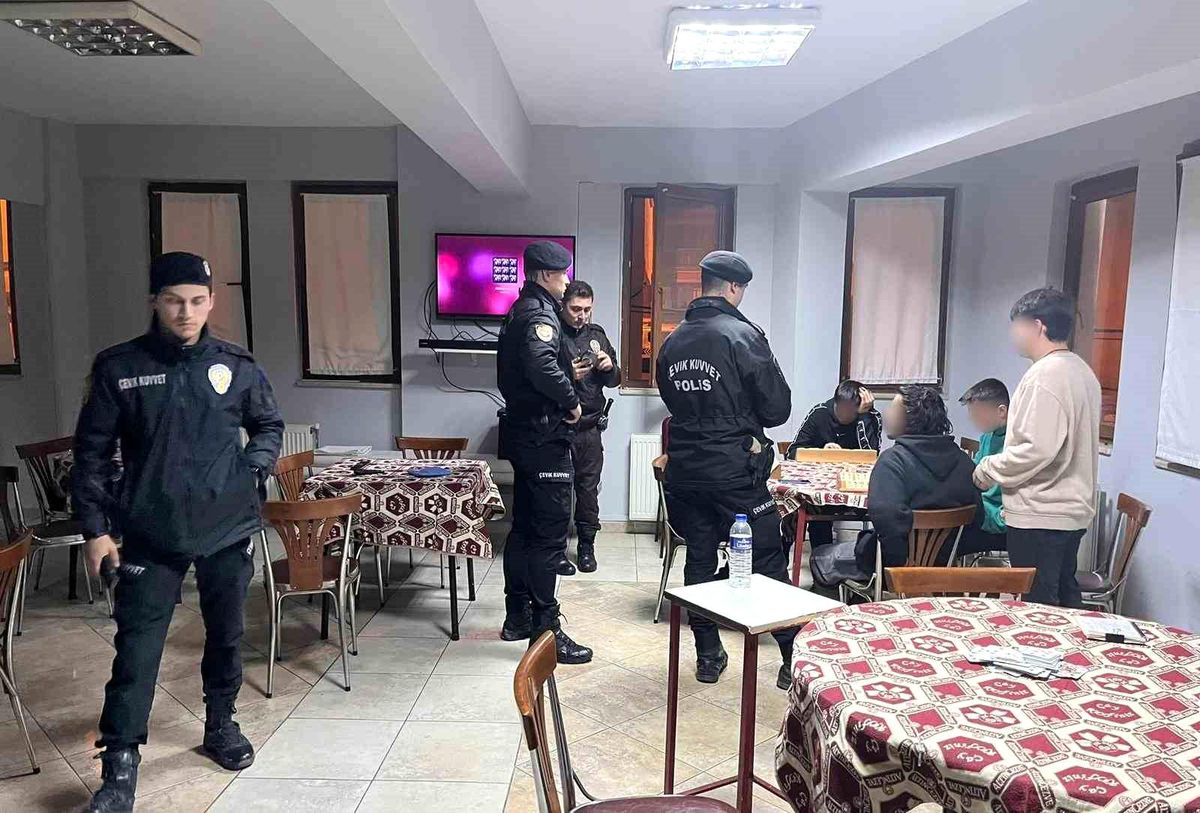 Bursa\'da Uyuşturucu ve Silah Operasyonu: 7 Gözaltı