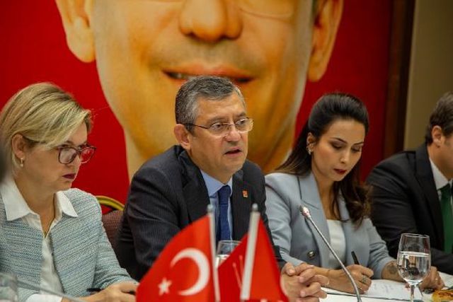 CHP'li Özel: Milletvekili grubunda yüzde 55'e 45, biz öndeyiz CHP'li Özel: Milletvekili grubunda yüzde 55'e 45, biz öndeyiz