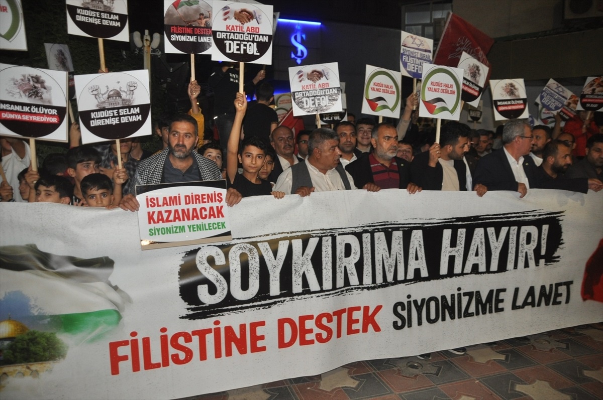 Cizre\'de İsrail\'in Gazze\'deki hastaneye saldırısı protesto edildi
