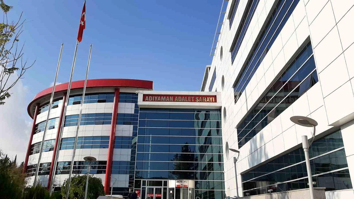 Depremde yıkılan binanın yapı ortağı yakalandı