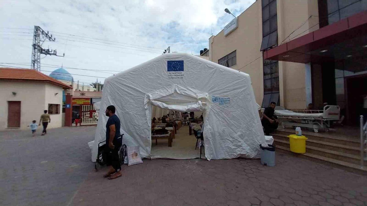 Mescid-i Aksa Şehitleri Hastanesi doldu, yaralılar çadırda tedavi ediliyor