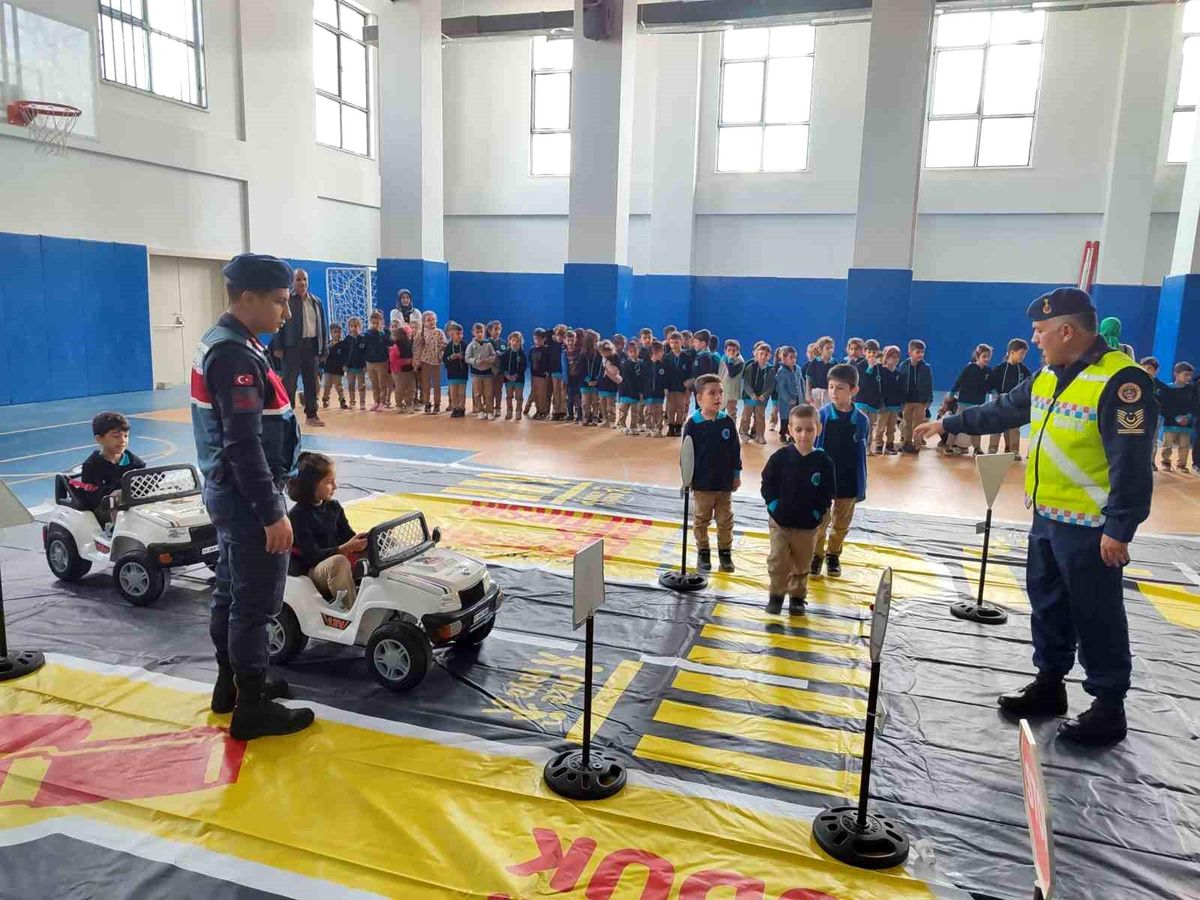 Elazığ\'da 548 öğrenciye trafik eğitimi verildi