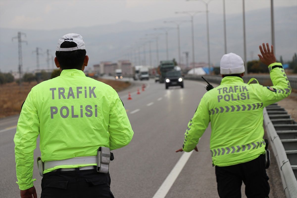 Erzincan\'da Dron Destekli Trafik Denetimi Yapıldı