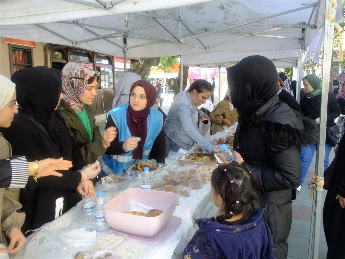 Eskişehir\'de Gazze için kermes düzenlendi