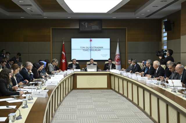 Gazze'de yaklaşık 700 kişi Türkiye'ye tahliye için bekliyor Gazze'de yaklaşık 700 kişi Türkiye'ye tahliye için bekliyor
