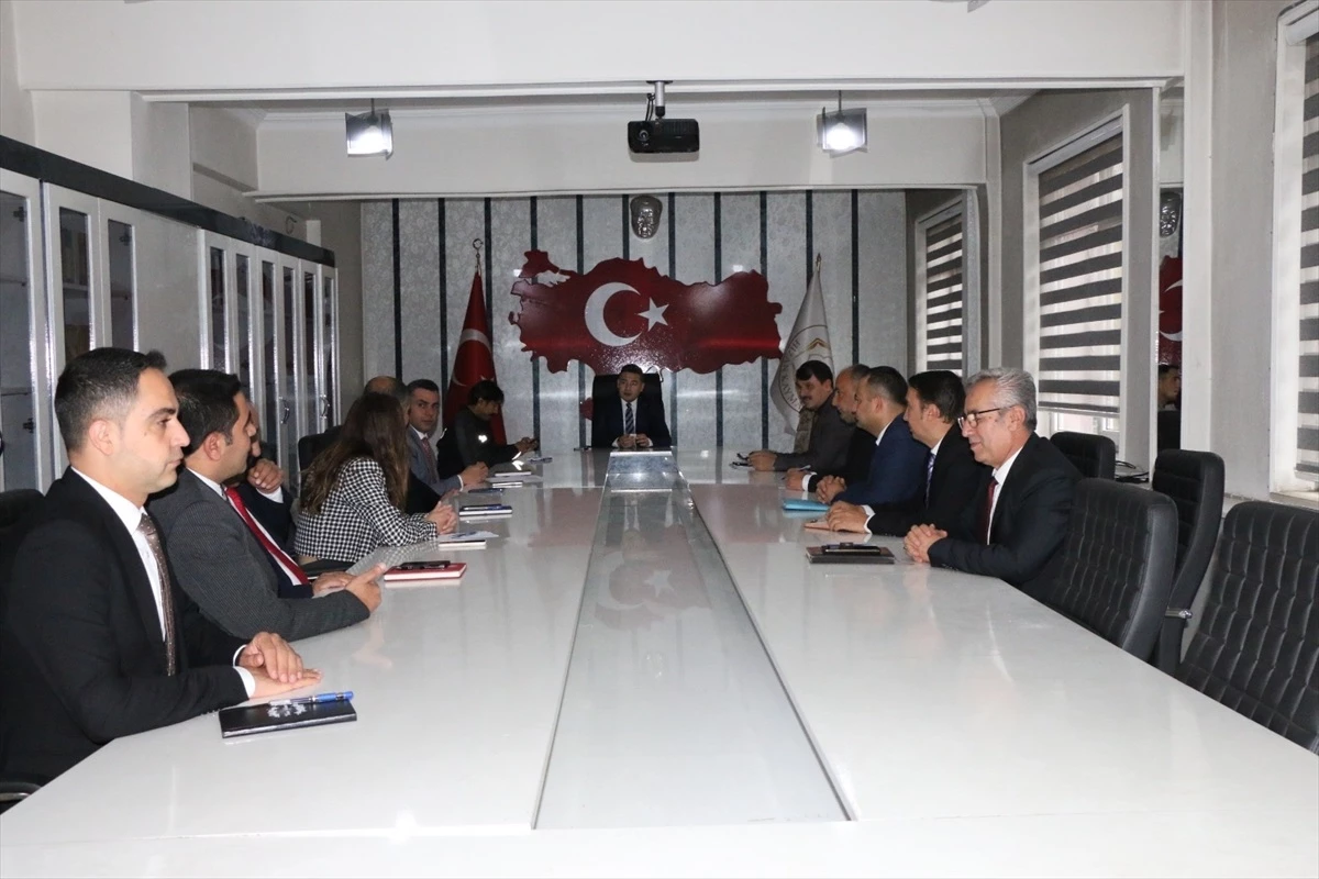 Bitlis Hizan\'da Cumhuriyetin 100. yılı kutlama etkinlikleri için koordinasyon toplantısı yapıldı