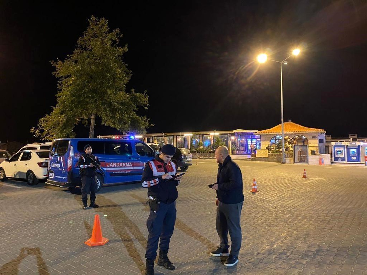 Nevşehir\'de Düzensiz Göçle Mücadele Operasyonu: 1 Aranan Şahıs Yakalandı