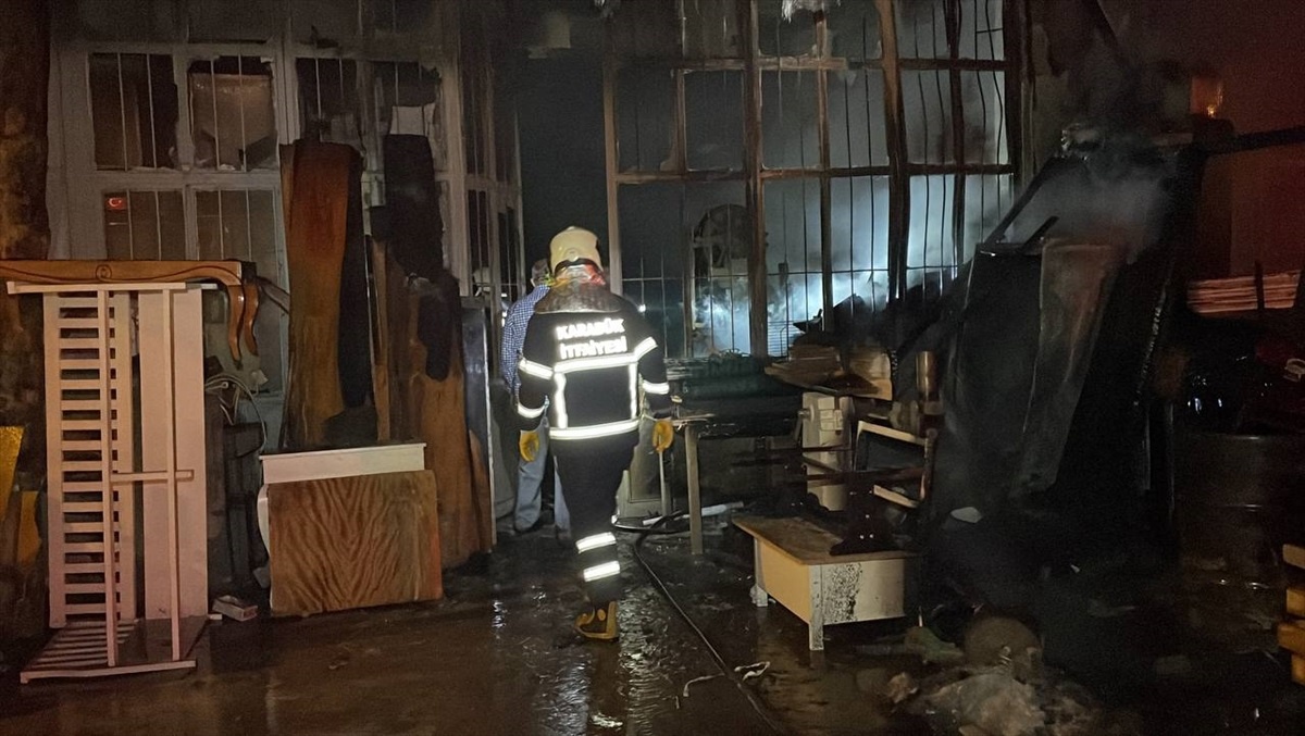 Karabük\'te ahşap atölyesinde çıkan yangın söndürüldü
