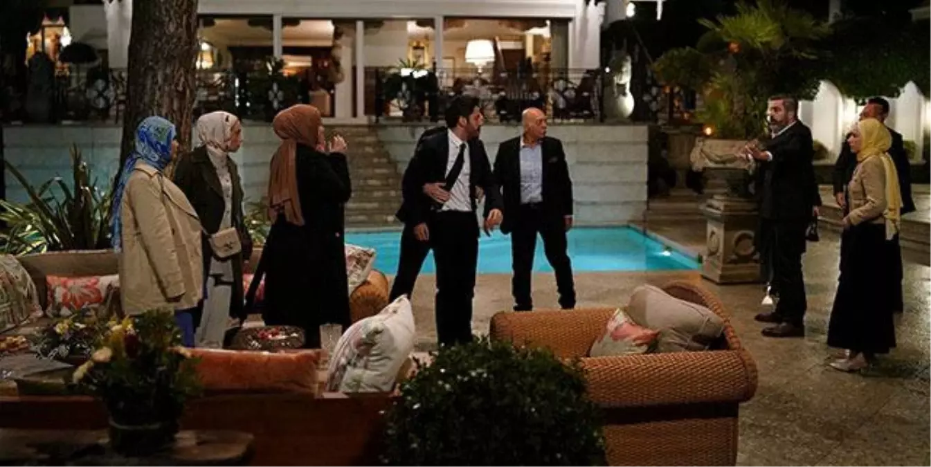 Kızılcık Şerbeti 35. Bölüm: İbrahim\'le Karşılaşma Şaşkınlığı