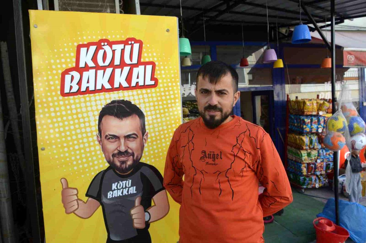 Tokat'ın Niksar ilçesinde bir mahalle bakkalı ismiyle dikkat çekiyor