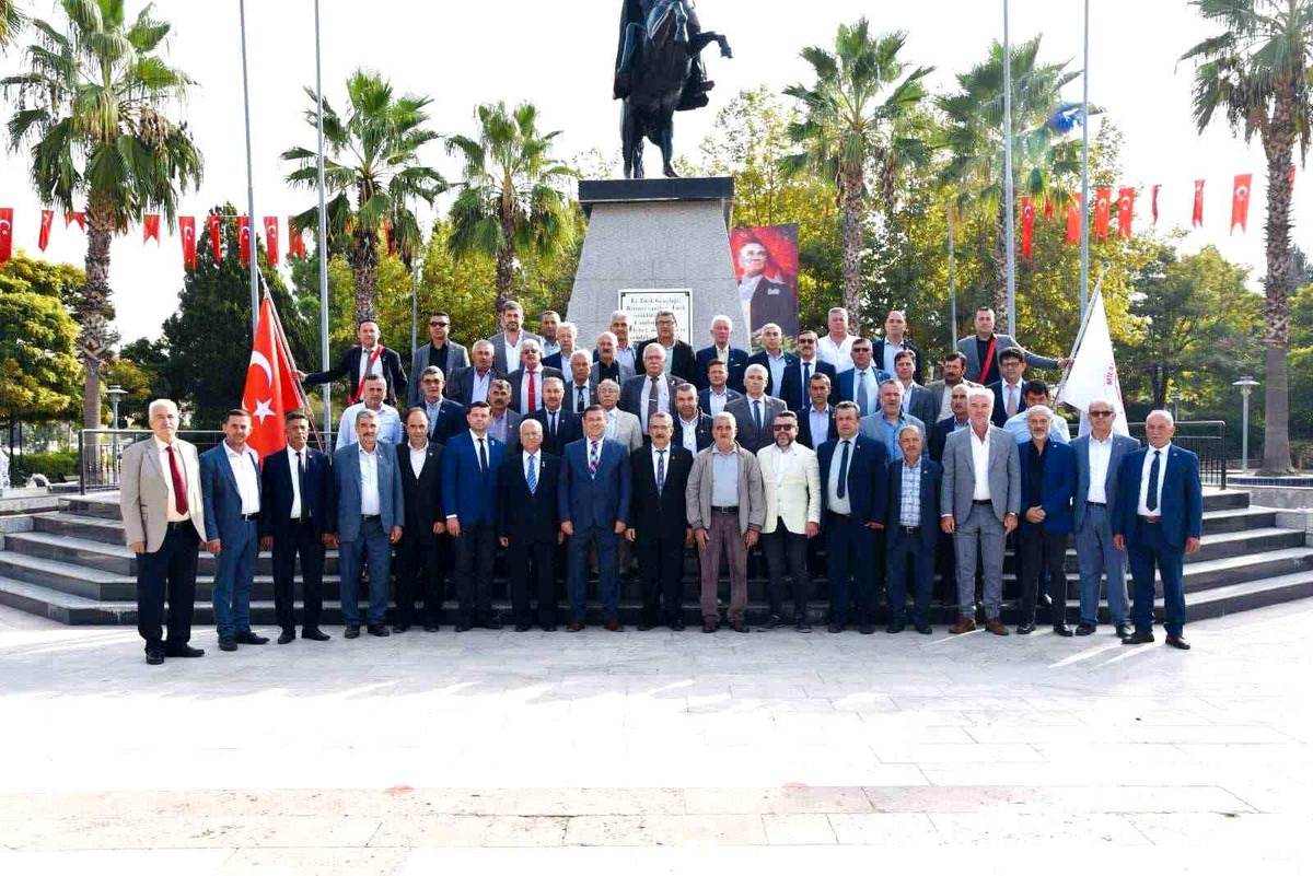 Muğla\'nın Milas ilçesinde muhtarlar günü buruk kutlandı