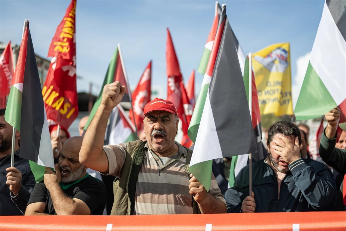 DİSK/Nakliyat-İş Sendikası İsrail\'in Gazze\'ye yönelik saldırılarını protesto etti