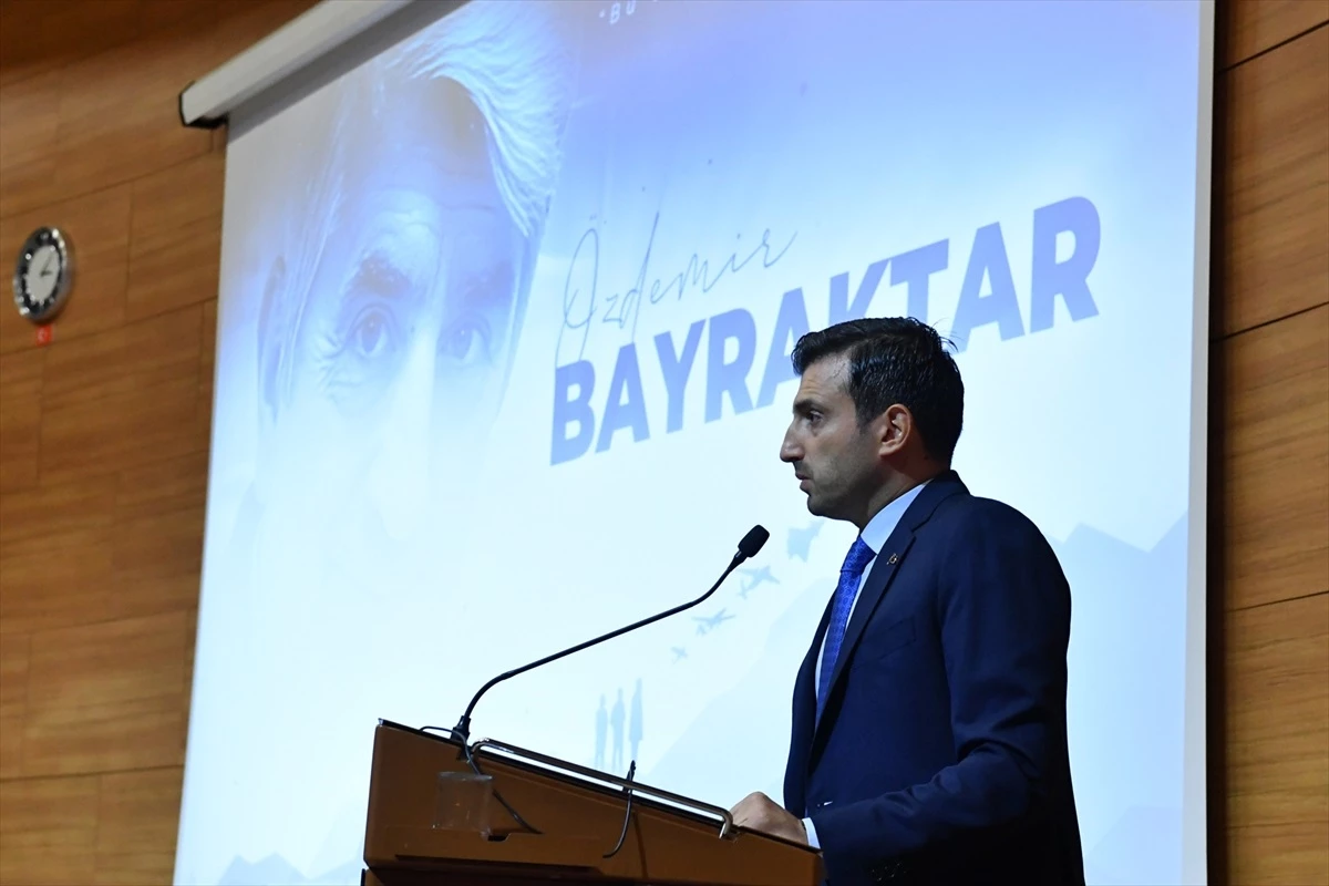 Milli Teknoloji Hamlesi Öncüsü Özdemir Bayraktar\'ın İsmi MSÜ Konferans Salonuna Verildi