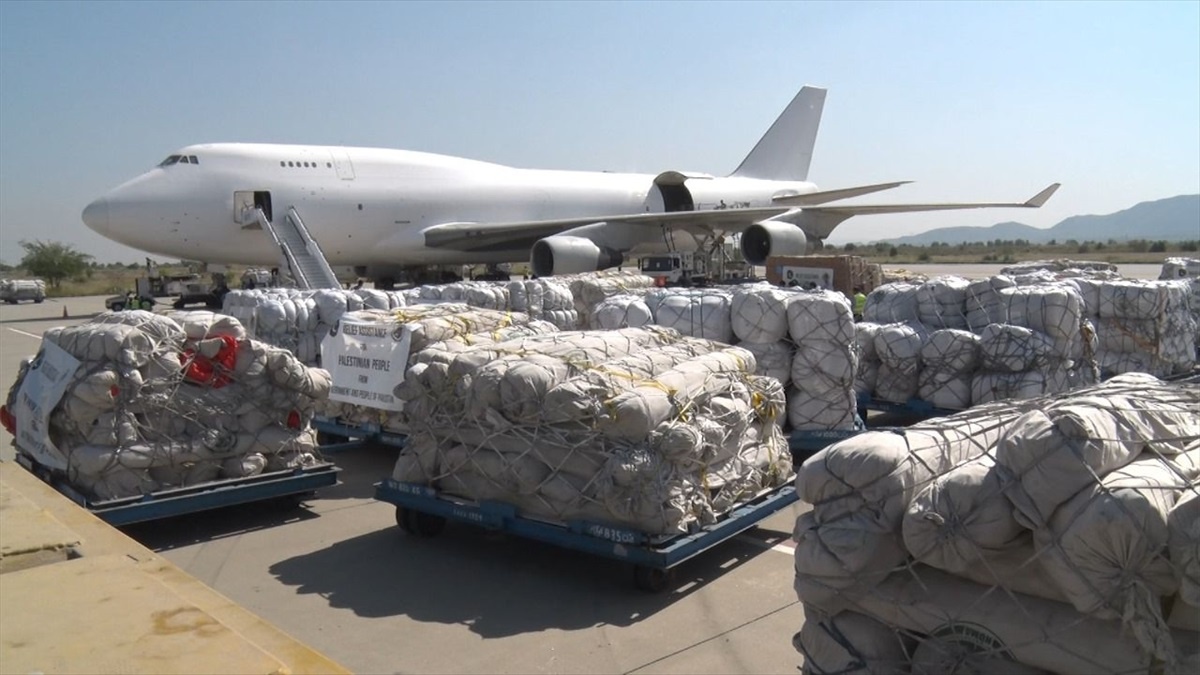 Pakistan, Gazze\'ye 100 Ton Yardım Gönderdi