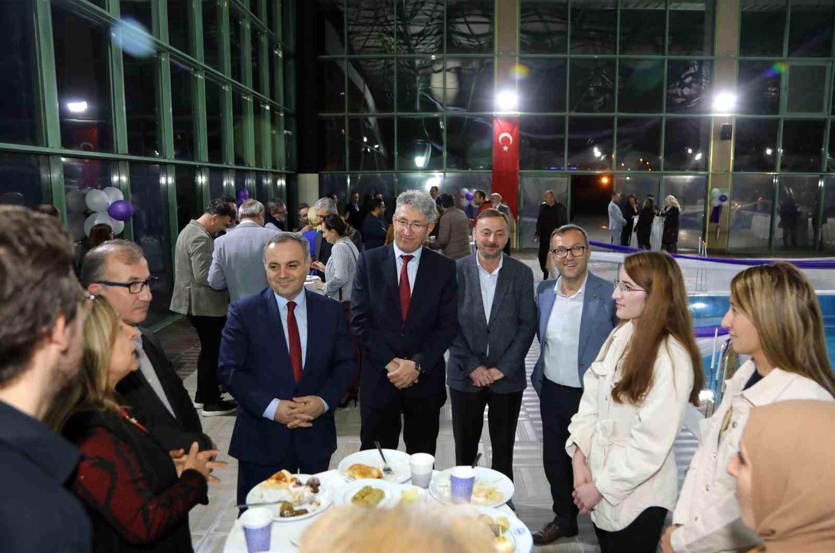 ERÜ Rektörü Prof. Dr. Fatih Altun, akademisyenlerle buluştu