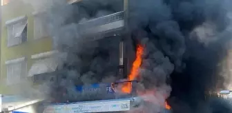 Balıkesir'de Restoran Yangınında Binaya Sıçrama
