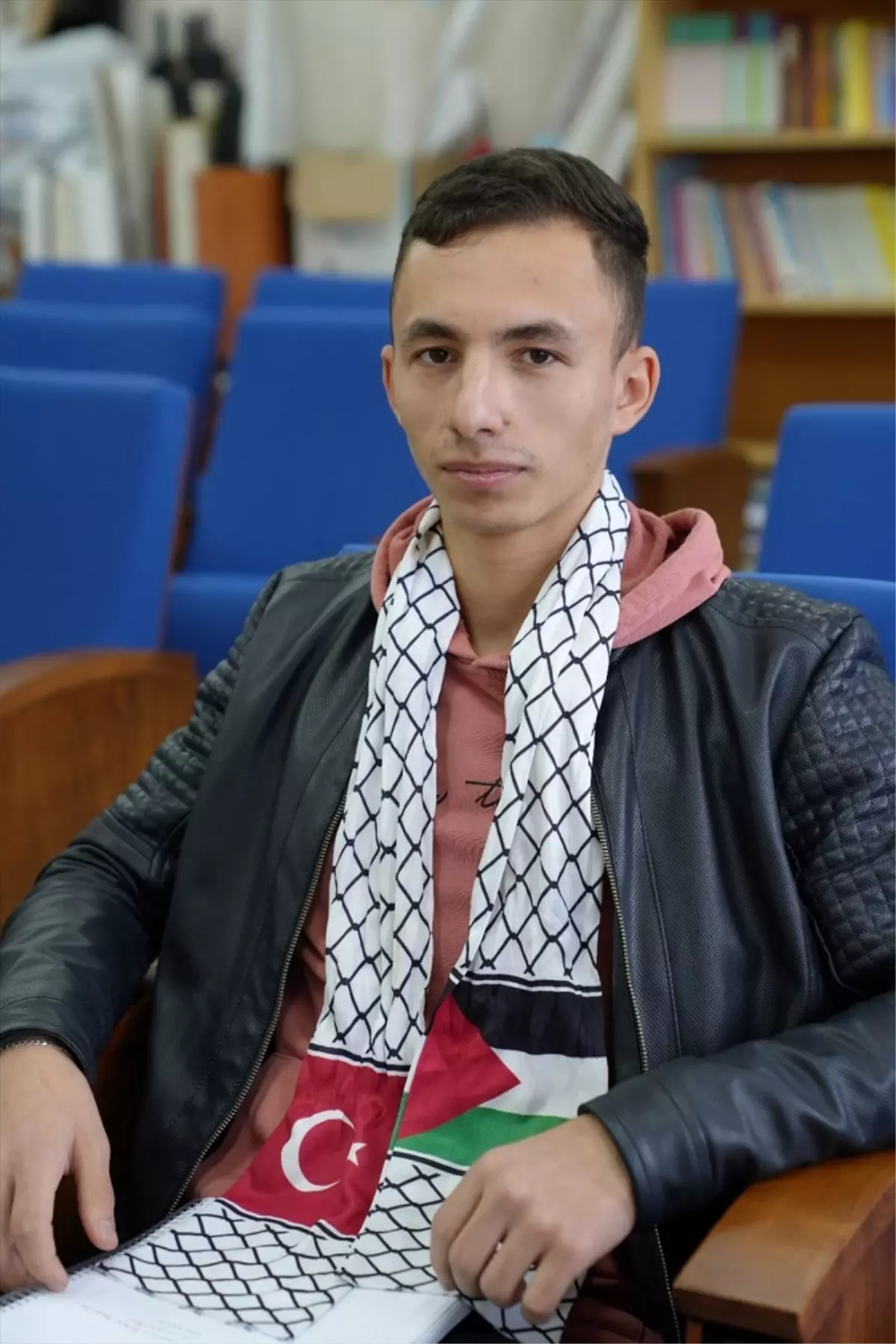 Trabzon\'da eğitim gören Filistinli Mohd, ülkesinde yaşananları üzüntüyle takip ediyor