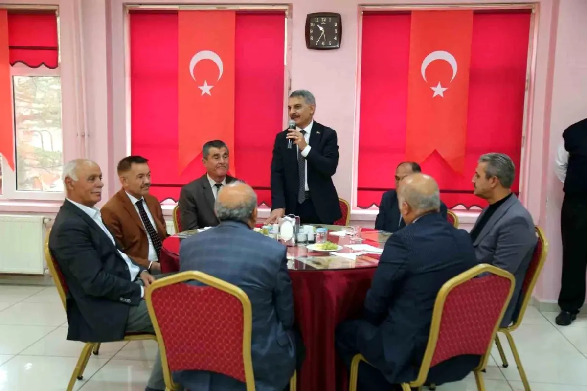 Yozgat Valisi Muhtarlar Gününü Kutladı