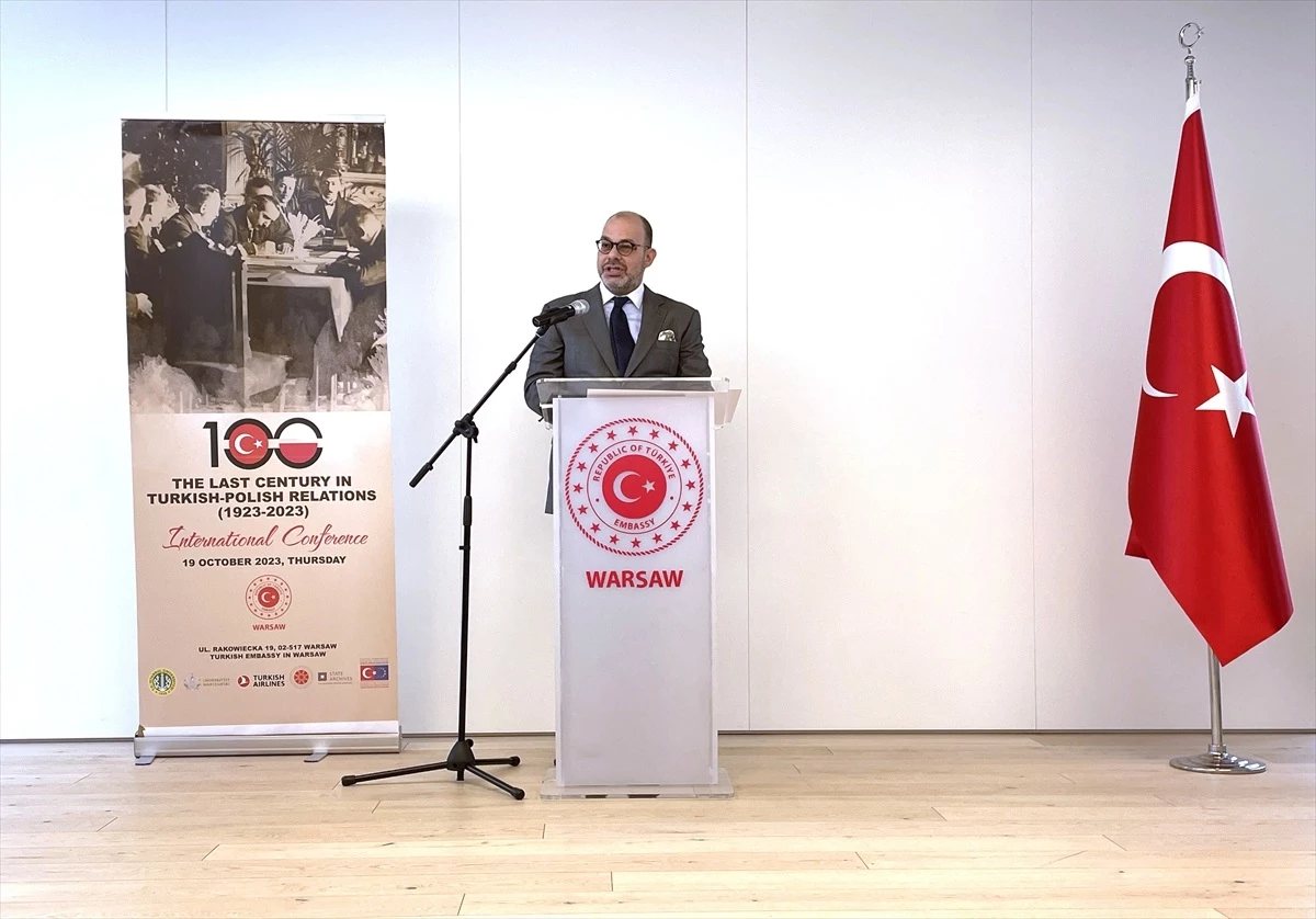 Türkiye-Polonya İlişkilerinde Son Yüzyıl Konferansı Varşova\'da Gerçekleştirildi