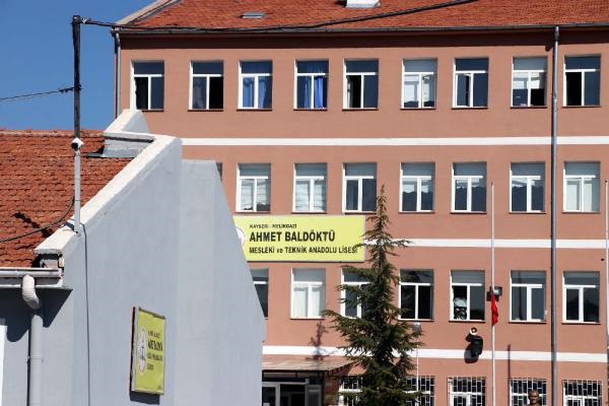 Kayseri\'de okulda rahatsızlanan öğrencilerin durumu iyi