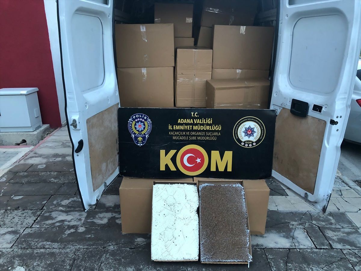 Adana\'da kaçak 4 milyon 60 bin makaron ele geçirildi, 2 şüpheli gözaltına alındı
