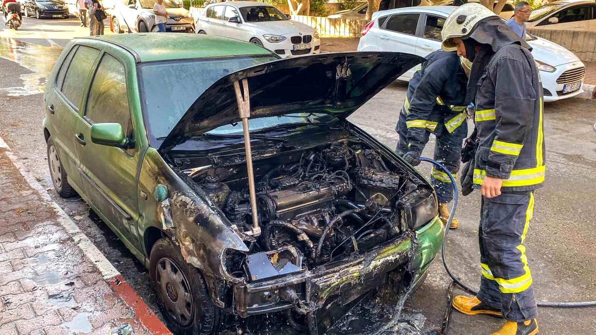 Antalya\'da Adliye Çalışanının Otomobili Yanmış Halde Bulundu