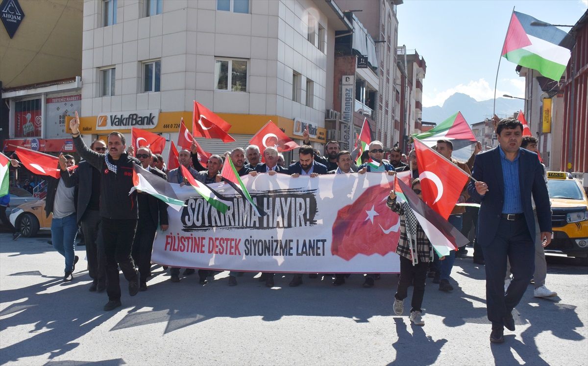 Ahlat\'ta İsrail\'in Filistin\'e yönelik saldırıları protesto edildi
