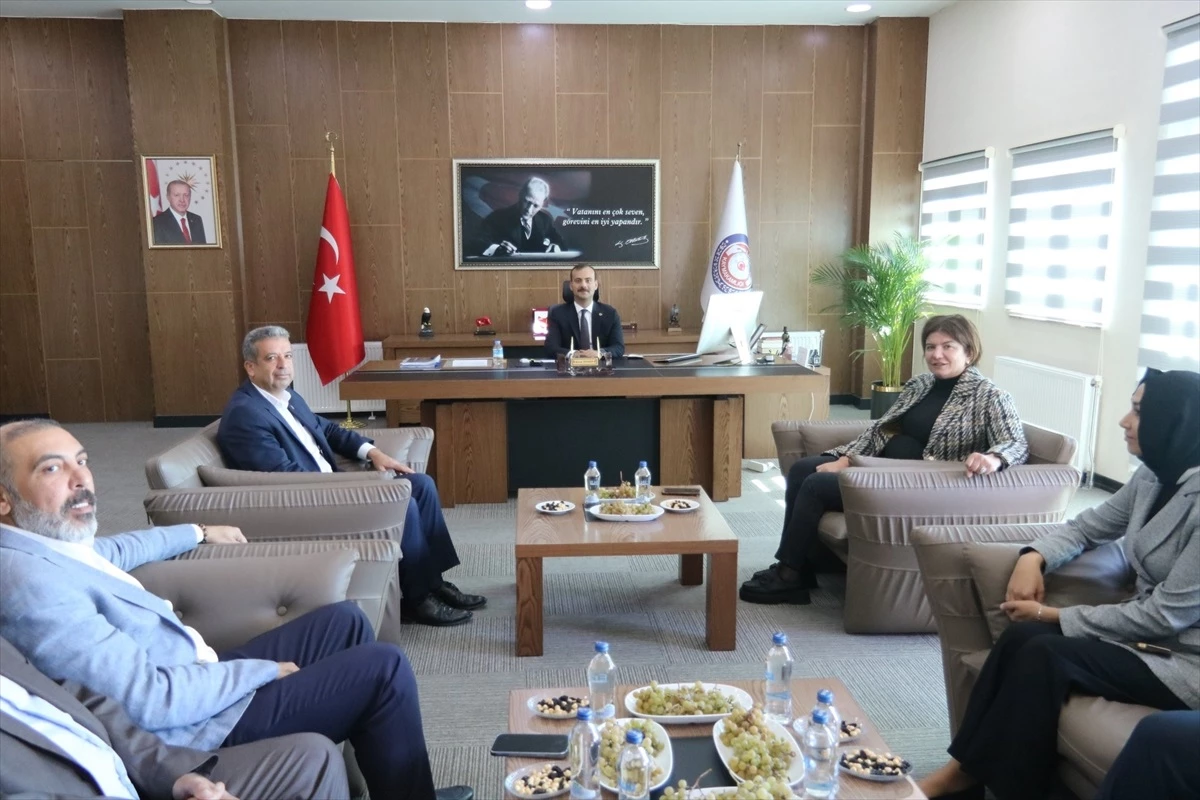 AK Parti Diyarbakır Milletvekili Suna Kepolu Ataman, Lice ilçesinde ziyaret ve temaslarda bulundu