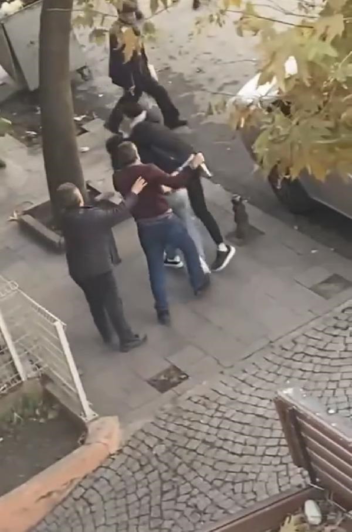 Ataşehir\'de Alacak Verecek Tartışması Bıçaklı Kavgaya Dönüştü